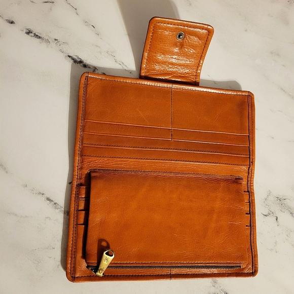 HOBO Burnt Orange Leather Wallet w/Black Contrast Stitching & Wanderlust Lining - Picture 4 of 8